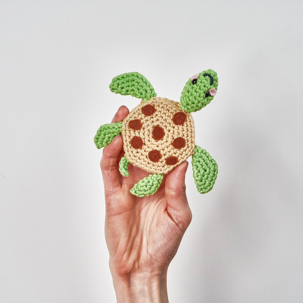 Lion Brand Yarn Yummy Friends Kit Cookie Turtle Tim 1 Kit