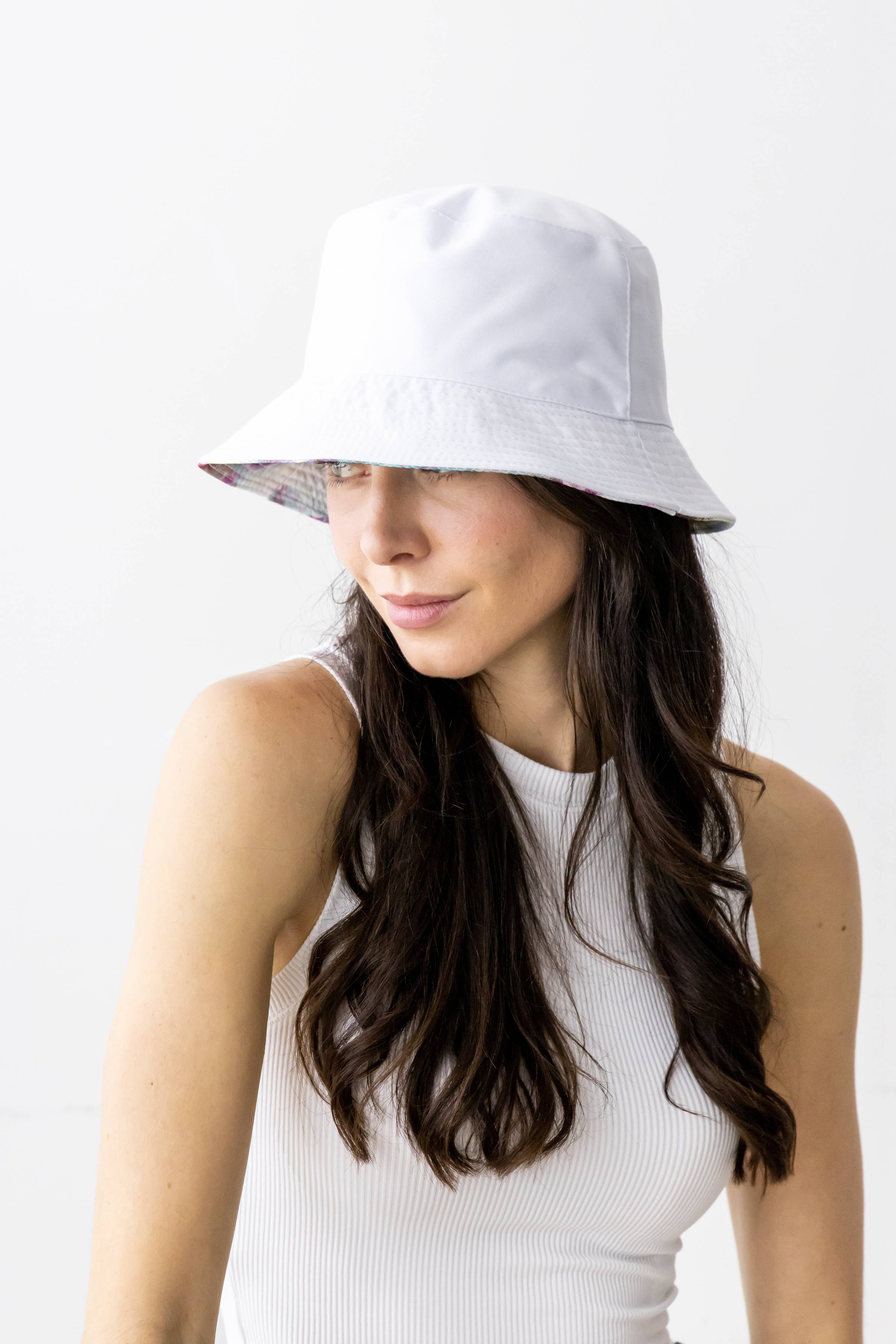Tie-dye Print / Solid Reversible Bucket Hat