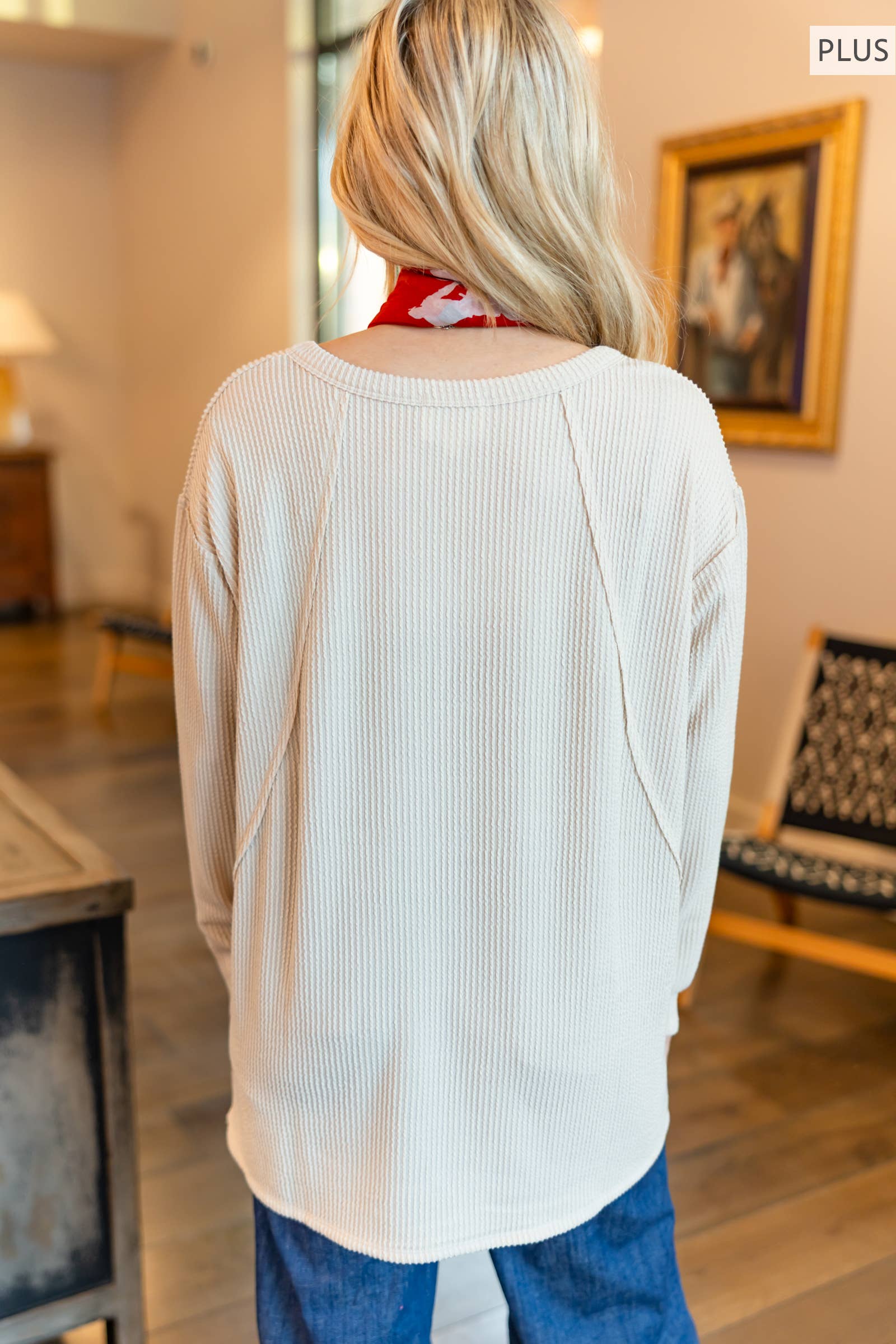 PLUS SIZE Curly Rib V Neck Long Sleeve Top