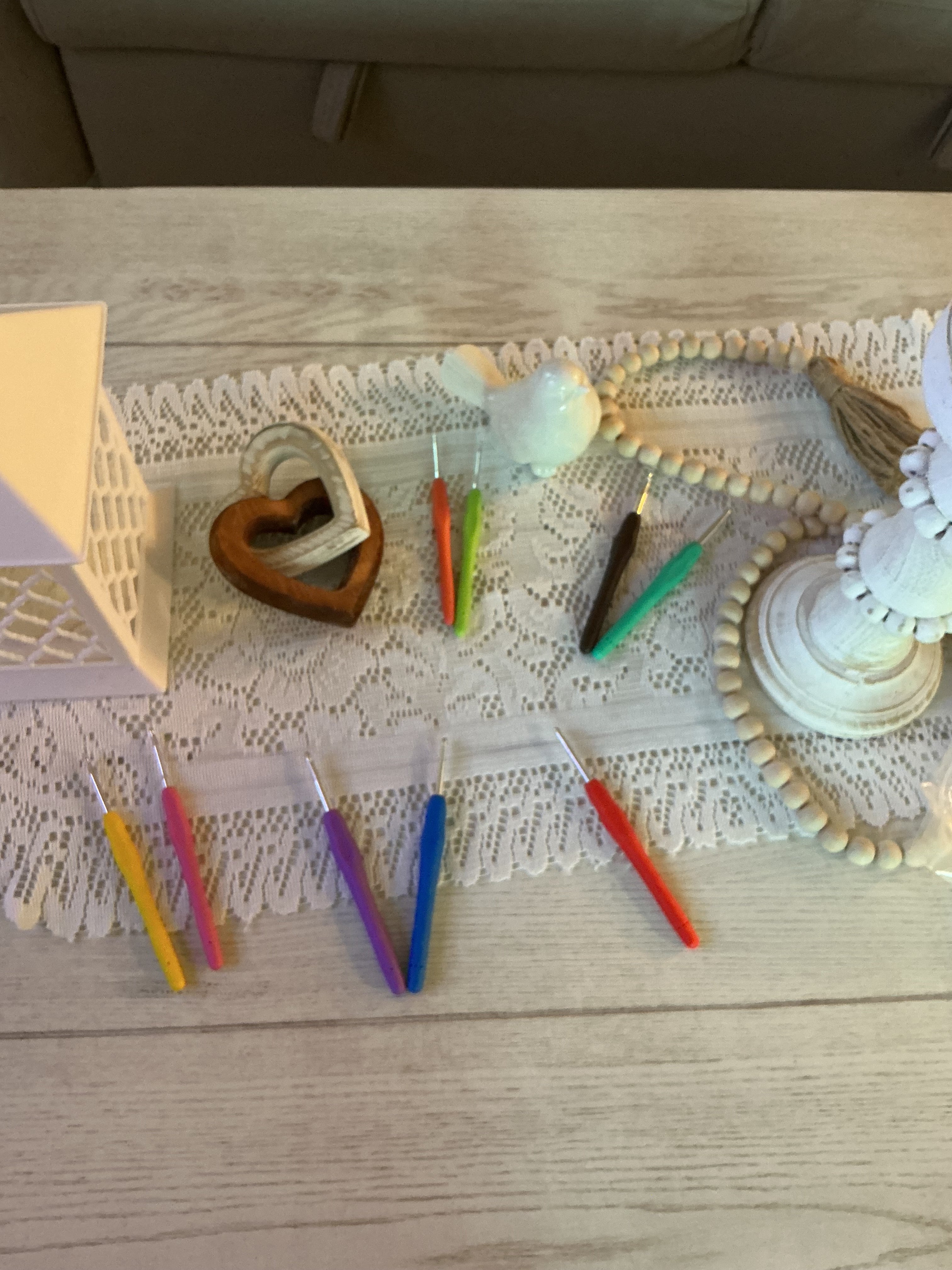 Crochet hooks multiple sizes