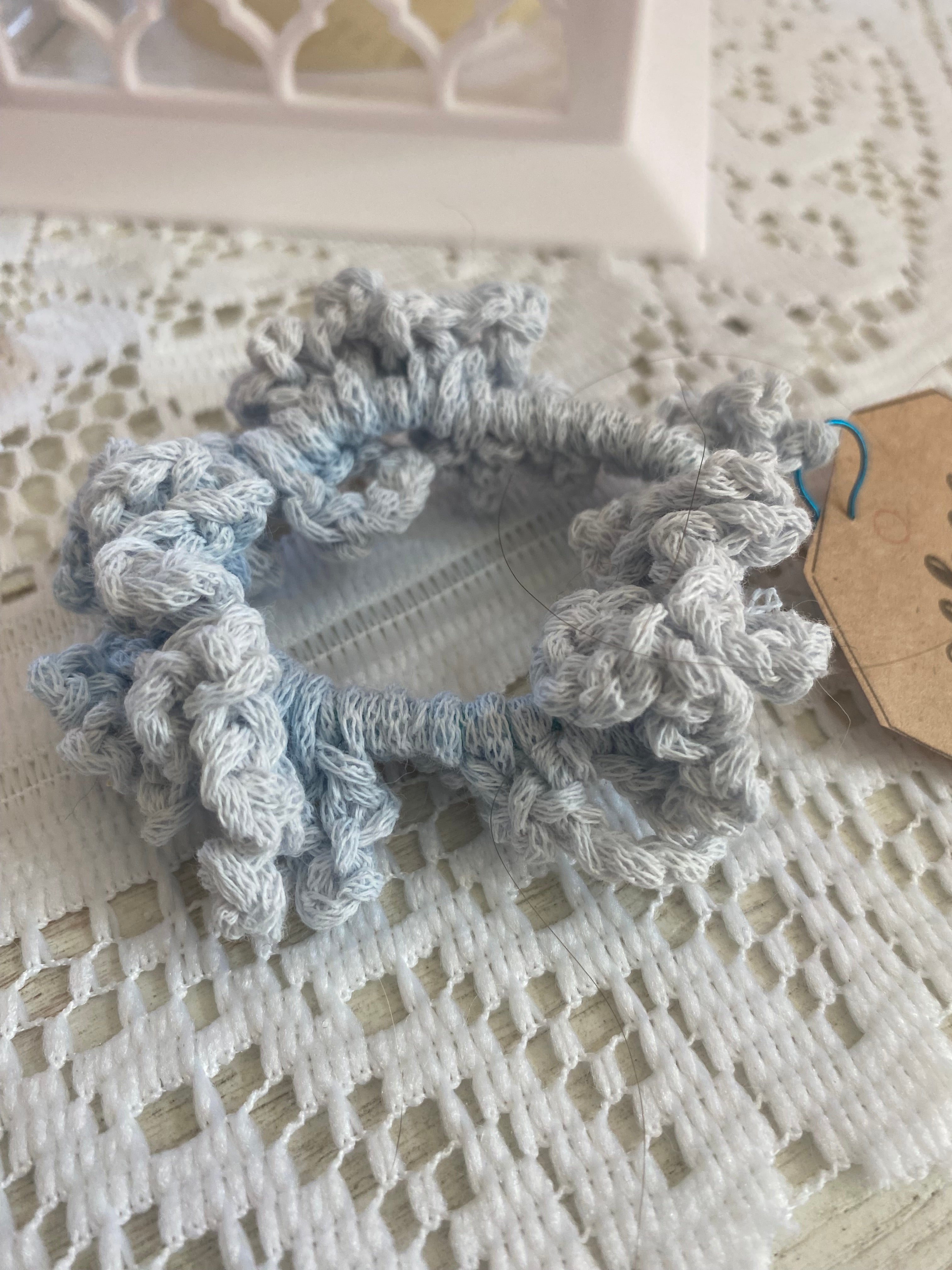 color changing scrunchie blue