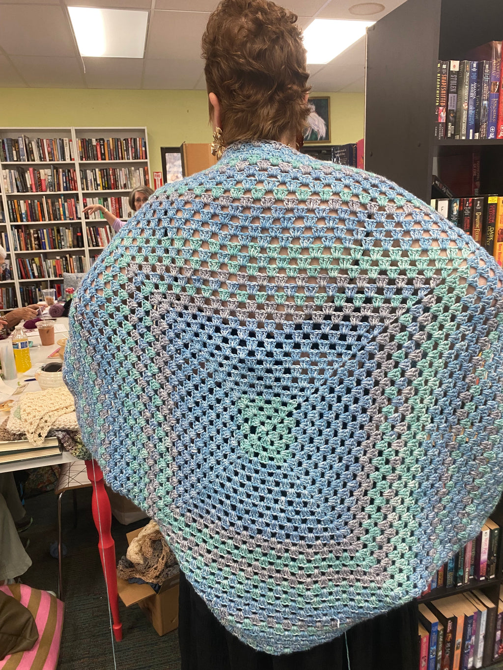 Shrug soft cascade yarn blue mutl