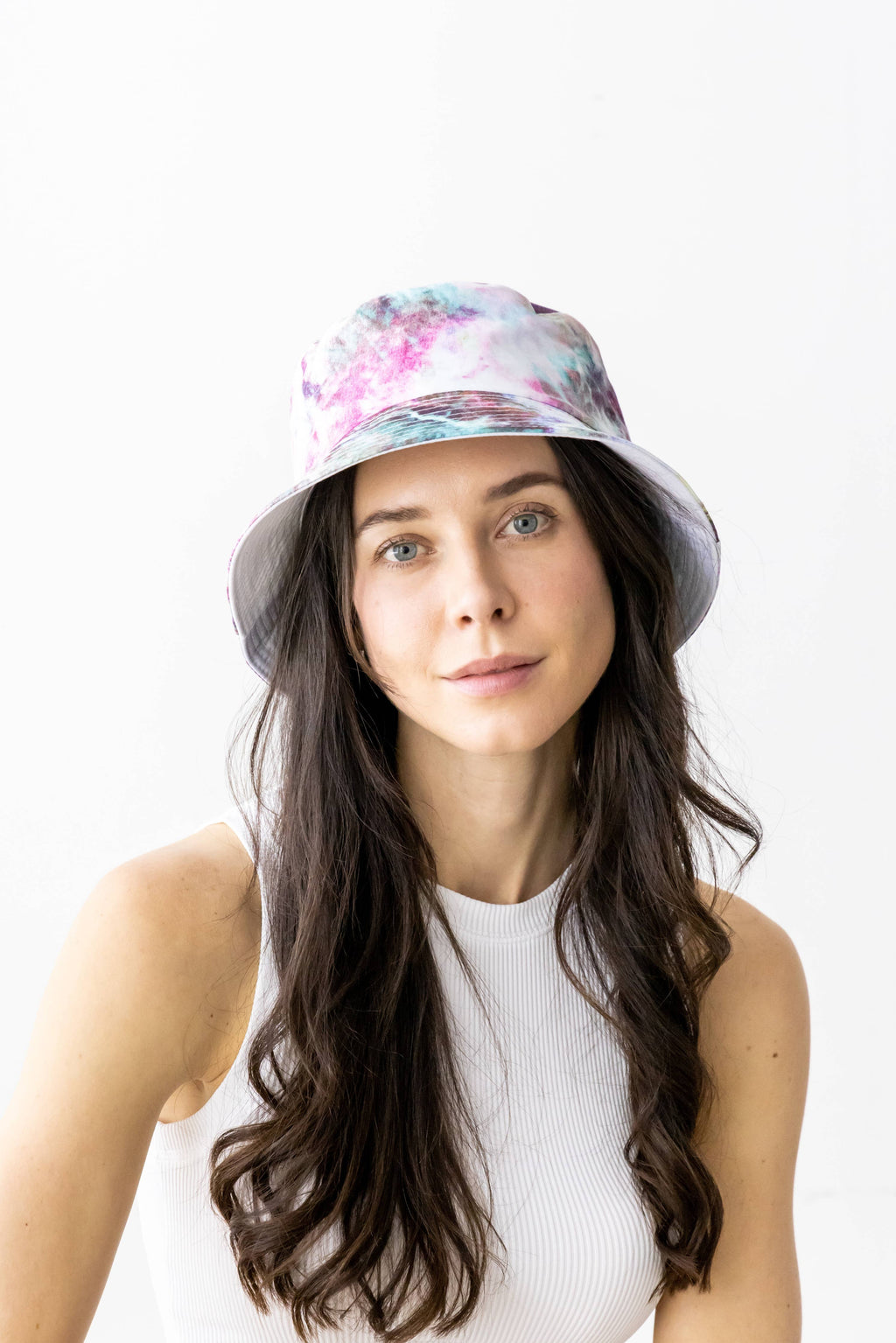 Tie-dye Print / Solid Reversible Bucket Hat