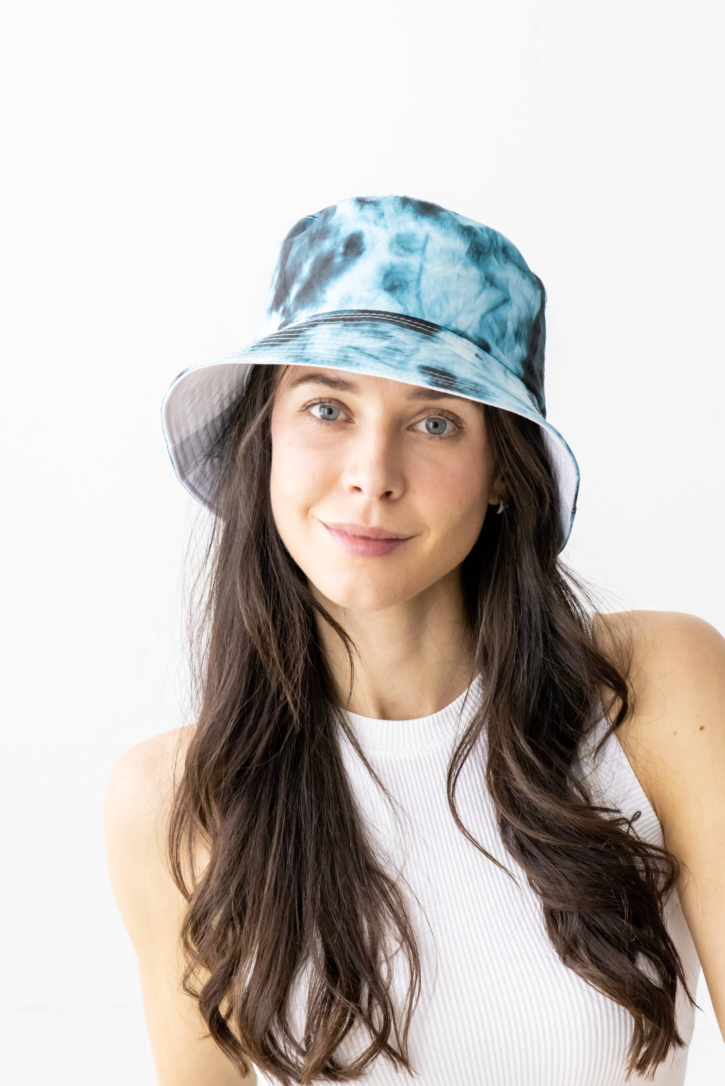 Tie-dye Print / Solid Reversible Bucket Hat