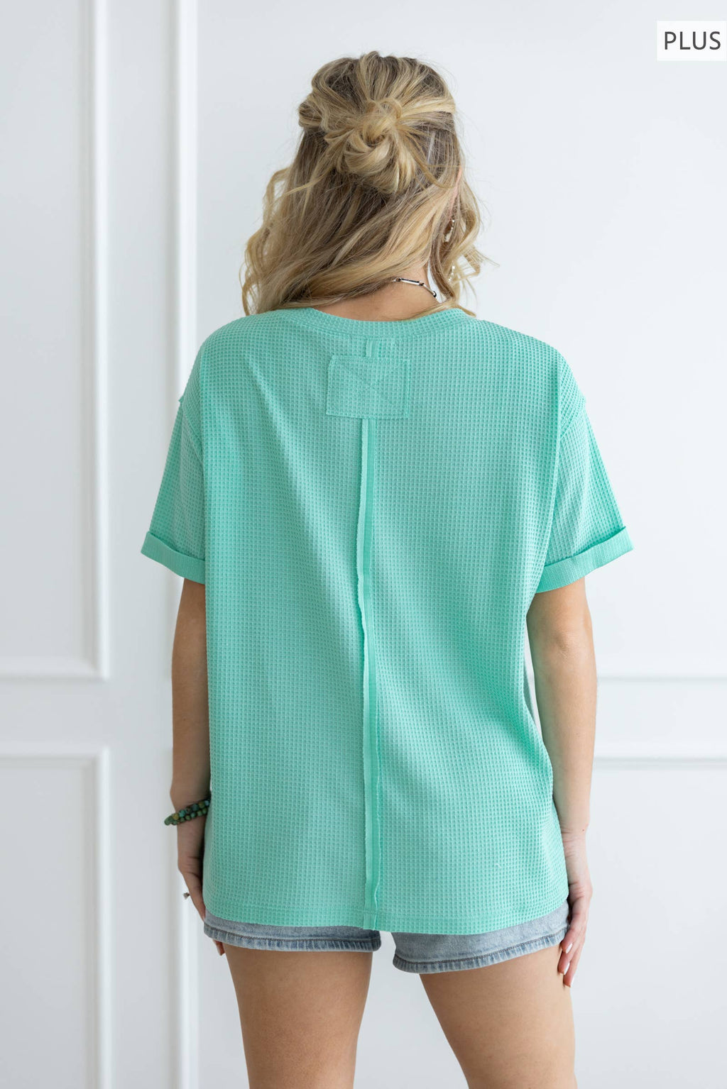 PLUS SIZE Short Sleeve Two-Tone Thermal Top