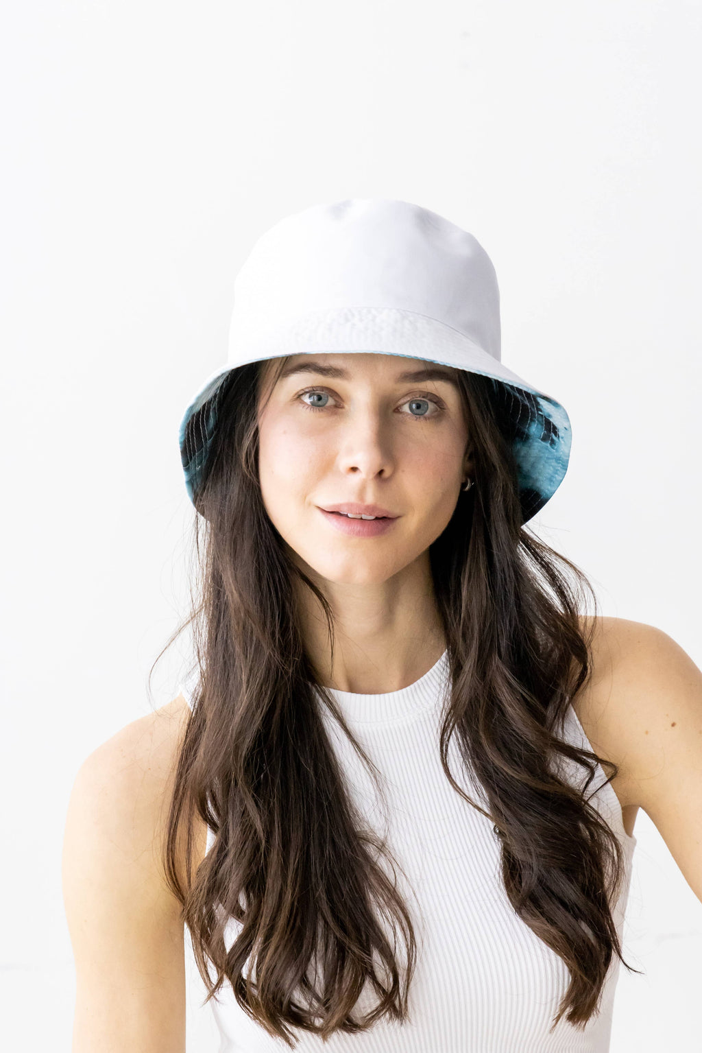 Tie-dye Print / Solid Reversible Bucket Hat