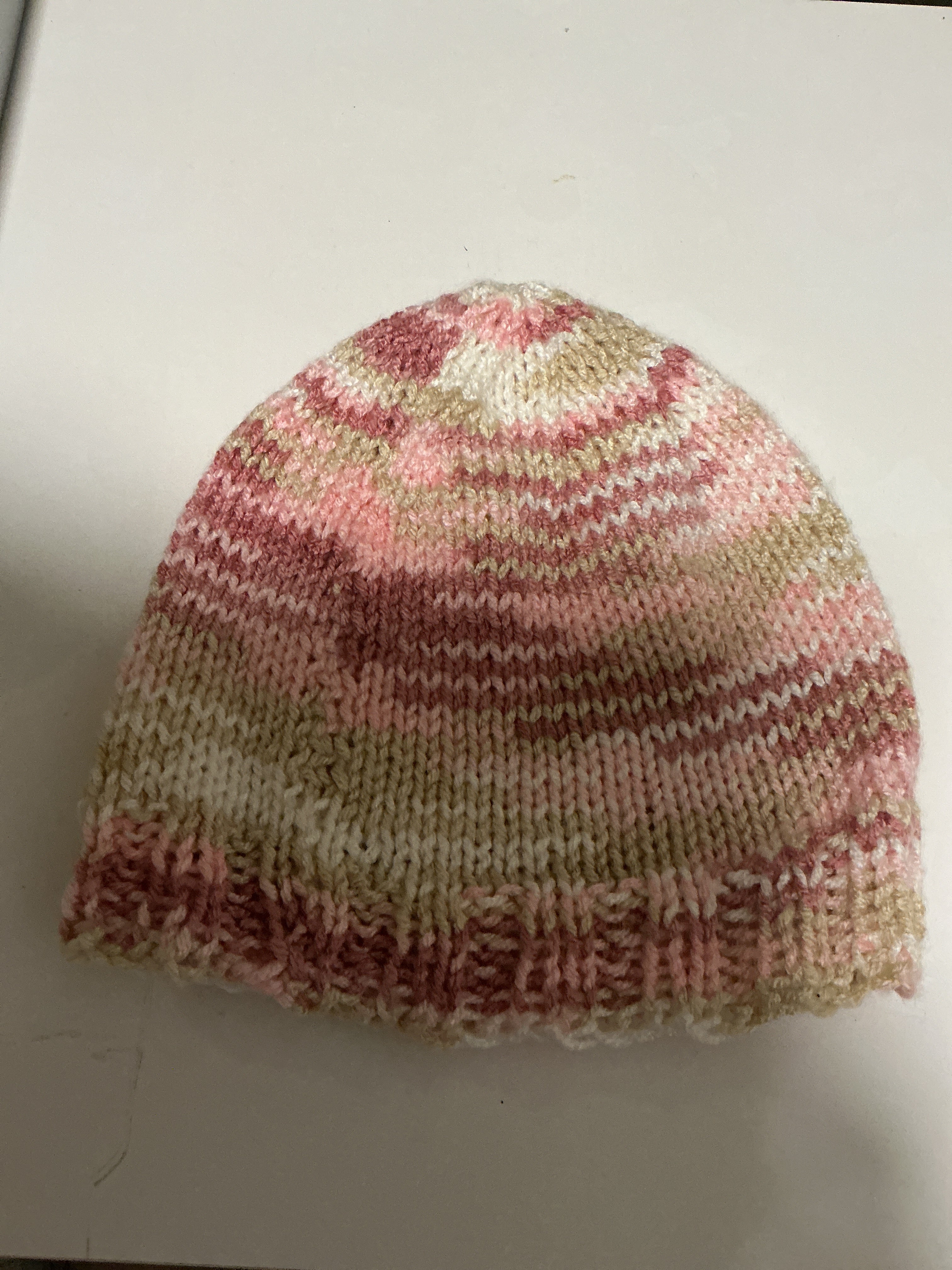 Knit hat pinks