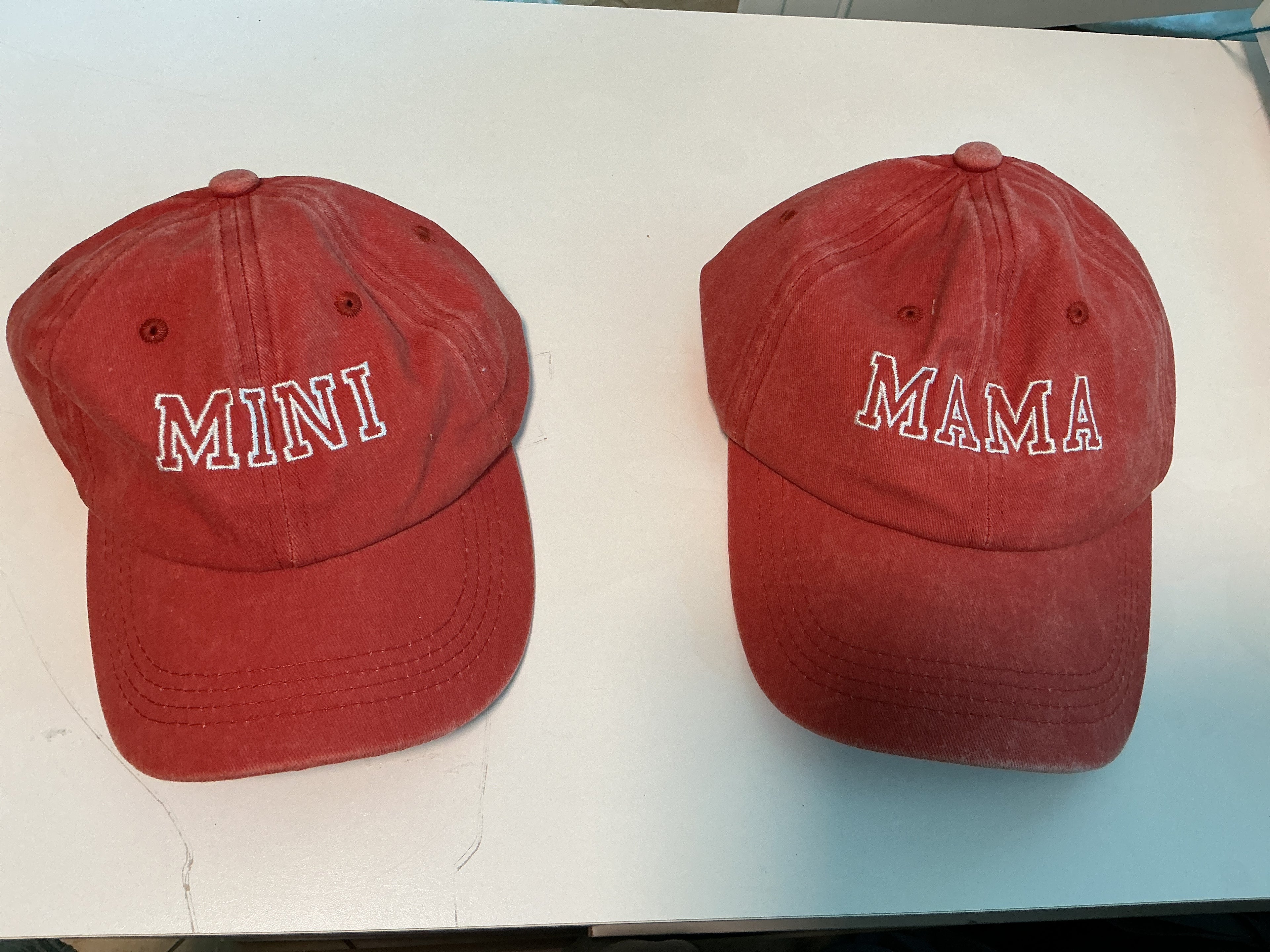 Mama and mini baseball hat set