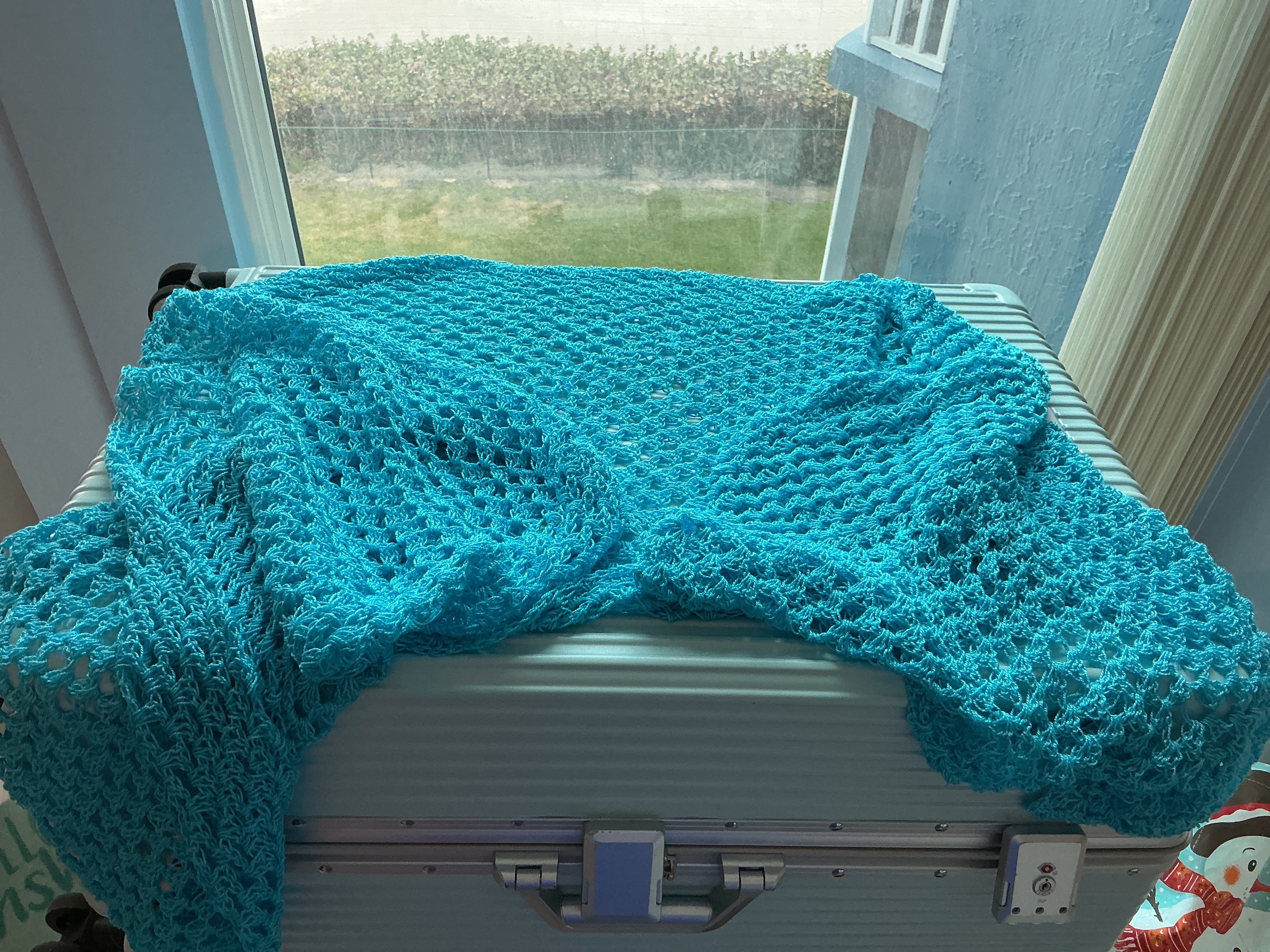 Wrap. Blue