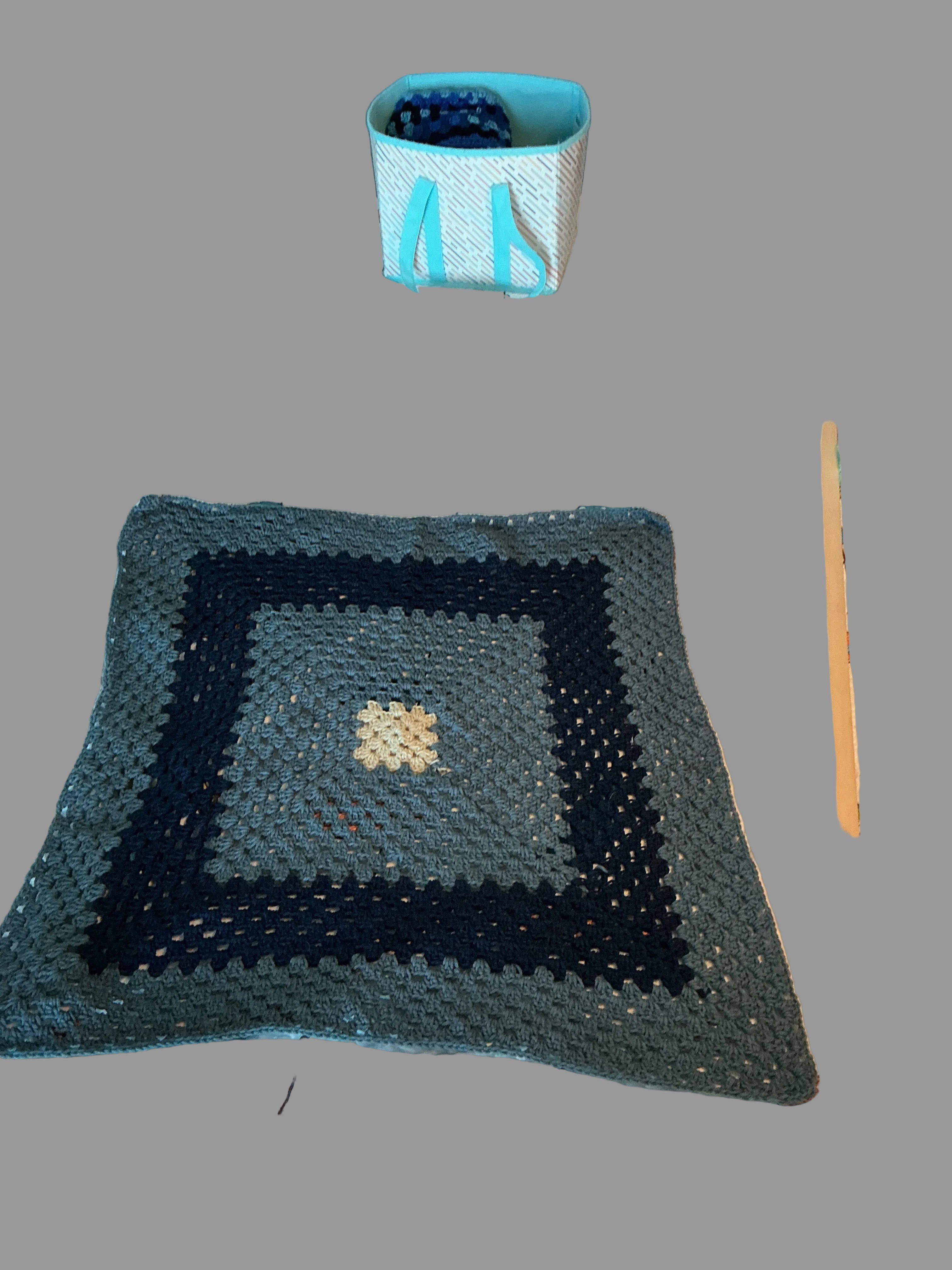 Granny sq blue lil beige